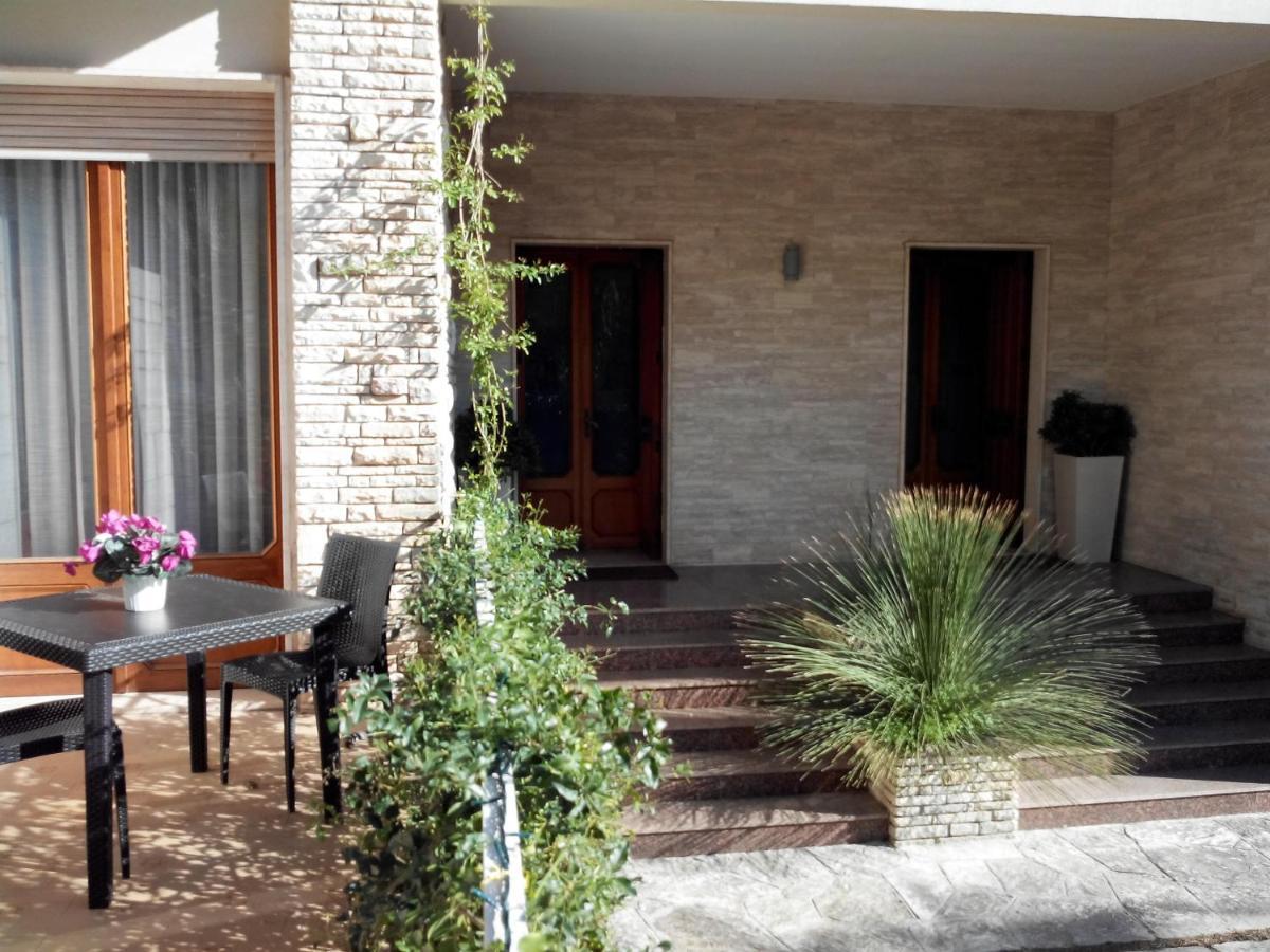 Villa Lazzari B&B Tra I Due Mari Maglie Exterior photo